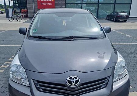 Toyota Verso 2.2 D-4D Automatik Life