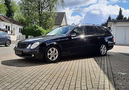 Mercedes-Benz E 200 T Kompressor Automatik Classic Navi TÜV neu!!!!