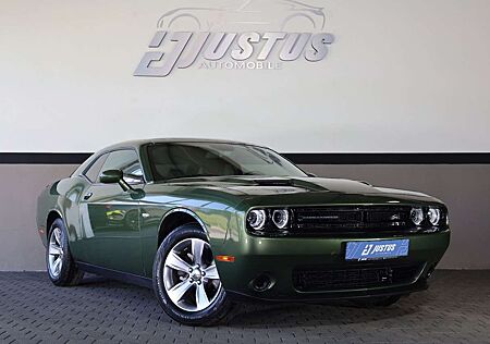 Dodge Challenger 3.6 SXT/KAMERA/SHZ/BTH/MFL/AMBIE/R18