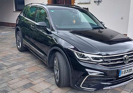 VW Tiguan Volkswagen 1.5 TSI DSG R-Line NAV+LED+AHK+WR