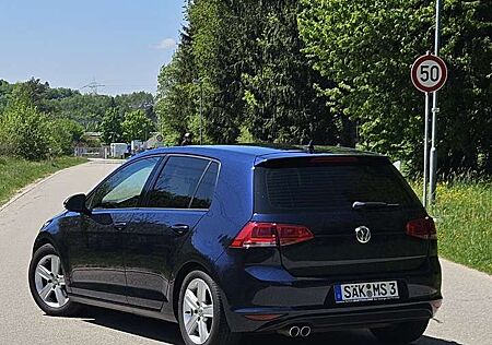 VW Golf Volkswagen 2.0 TDI BlueMotion Technology Highline