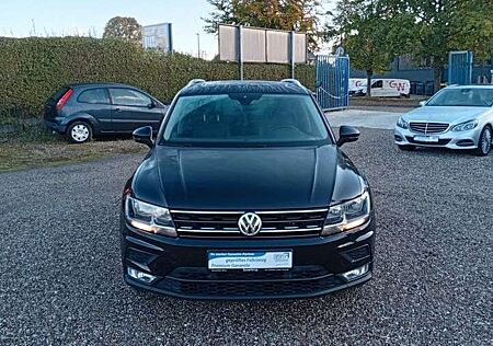 VW Tiguan Volkswagen 2.0 TDI BMT Comfortline.Panorama.Navi.AHK