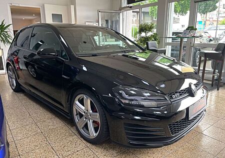 VW Golf Volkswagen VII Lim. GTD BMT