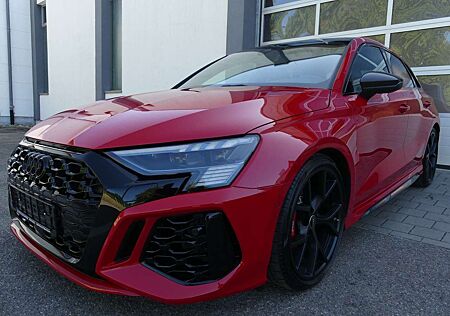 Audi RS3 Sportback RS-Sitze/Pano/B&O/Carbon/Grail/Kam