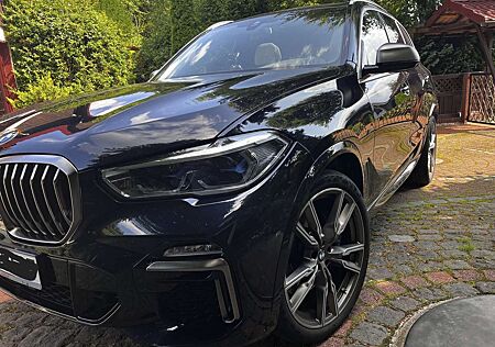 BMW X5 M X5 M50i Pano/PianoLack/360Ka/elAHK//4x22"+4x20"Alu