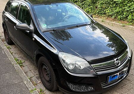 Opel Astra Fließheck 5-Türer 1.4