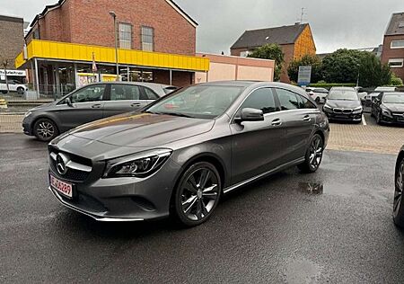 Mercedes-Benz CLA 220 CDI / d (117.903) PANORAMA-STANDHEIZUNG-