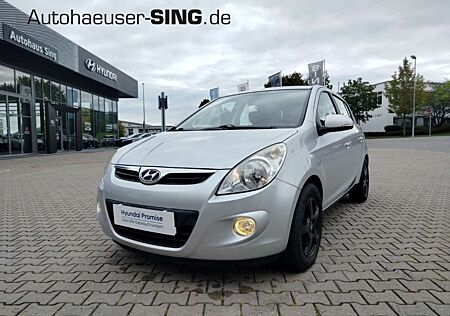 Hyundai i20 Comfort Automatik Klimaanlage AUX CD 1. Hand