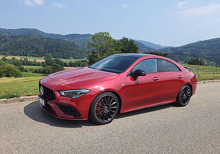 Mercedes-Benz CLA 35 AMG 4Matic Speedshift 7G-DCT