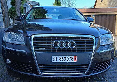 Audi A8 4.2 FSI quattro Langversion