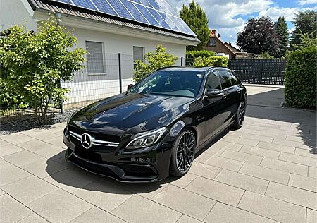 Mercedes-Benz C 63 AMG AMG+C+63+T+AMG+Speedshift+7G-MCT