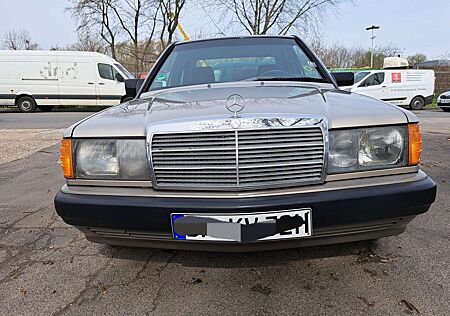 Mercedes-Benz 190 E