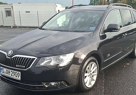 Skoda Superb gebraucht kaufen Skoda Superb Combi 1.6 TDI GreenLine