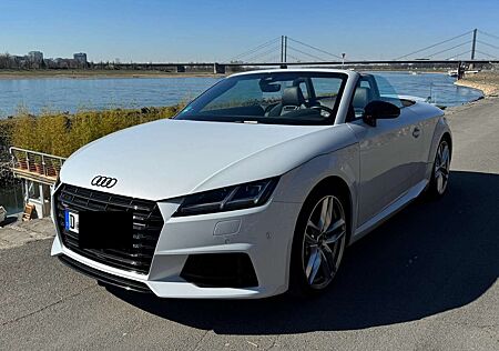 Audi TTS Cabrio Aut. GlanzP. 19z RS Kamera B&O Matrix Heiz.
