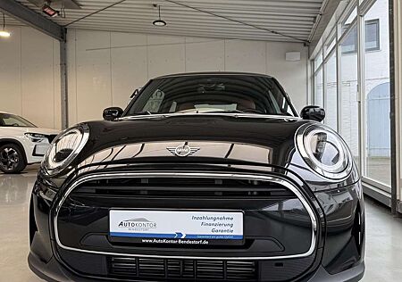 Mini Cooper Sport Autom., *LED *CarPlay *Kamera *Leder