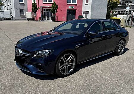 Mercedes-Benz E 63 AMG S 4Matic Speedshift 9G-MCT
