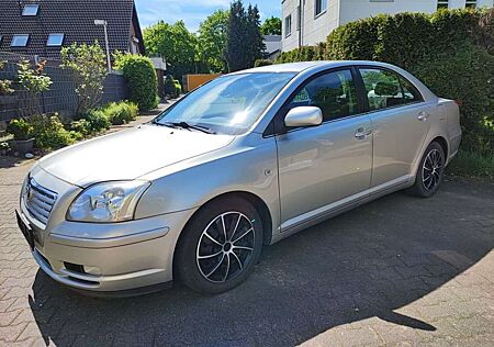 Toyota Avensis 1.8 Sol Lim.