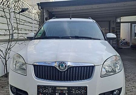 Skoda Roomster 1.6 16V Tiptronic Scout
