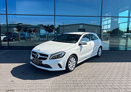 Mercedes-Benz A 180 Style LED Navi Einparkhilfe Sitzhzng. 16"