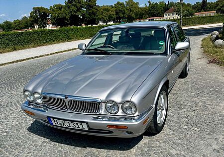 Jaguar XJ8 sovereign
