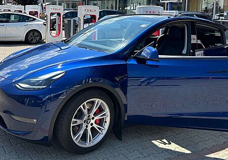 Tesla Model Y Long Range Dual Motor AWD