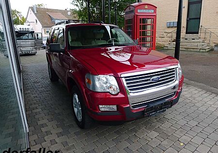 Ford Explorer XLT V8 4x4