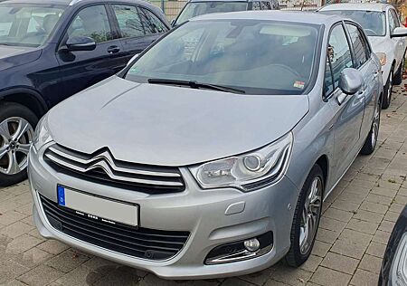 Citroën C4 Citroen Exclusive. 1. Hand, 8-fach bereift, Garagenauto