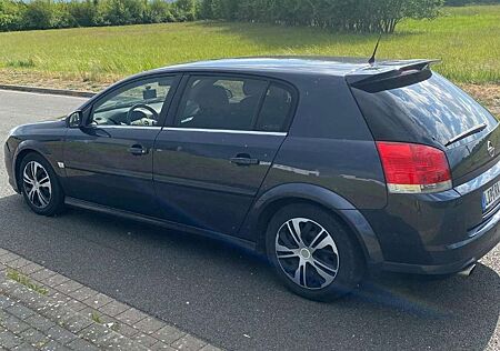 Opel Signum 2,2 Liter