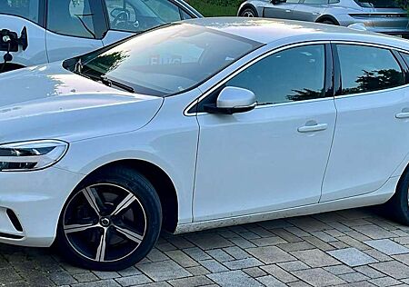 Volvo V40 T2 RDesign