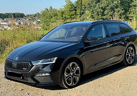 Skoda Octavia Combi 2.0 TSI DSGRS Plus