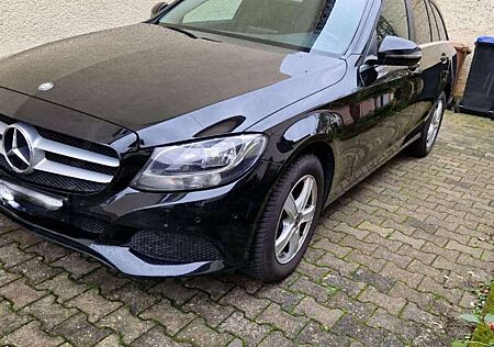Mercedes-Benz C 200 (BlueTEC) d T Avantgarde