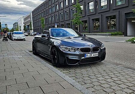 BMW M4 Cabrio DKG HUD Drivers Package M Performance