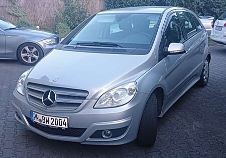 Mercedes-Benz B 180 CDI Klima Navi AHK
