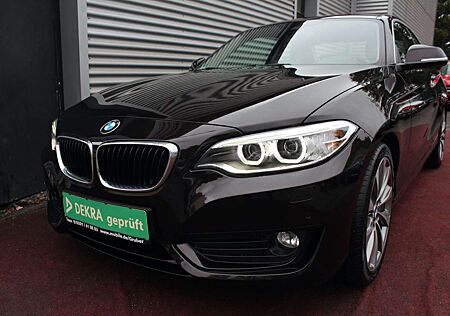 BMW 220 i COUPE KLIMA NAVI LEDER XENON PDC 2.Hd