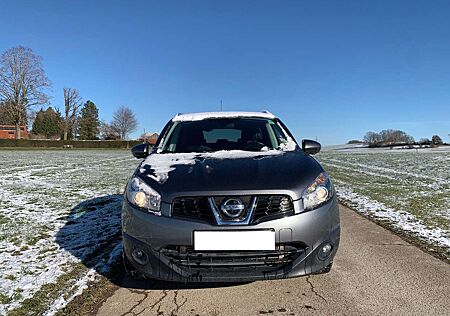 Nissan Qashqai 2.0 dCi 4 x DPF Aut. acenta