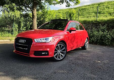 Audi A1 1.6 TDI Sportback S-Line | Panorama D. | Teilleder