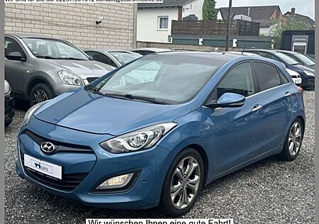 Hyundai i30 1.6 CRDi *Navi,Schiebedach,Kamera,PDC*