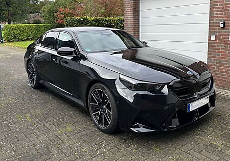 BMW M5 Drivers Package|Bower/Wilkins/Sitzbel.|Echtleder