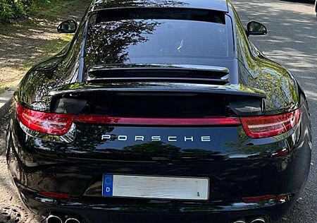 Porsche 911 Carrera 4S PDK