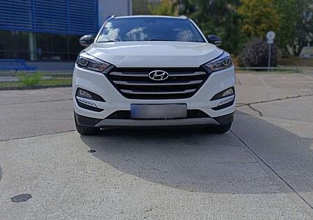 Hyundai Tucson blue 1.7 CRDi 2WD Passion