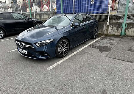 Mercedes-Benz A 35 AMG 4Matic Speedshift DCT 7G
