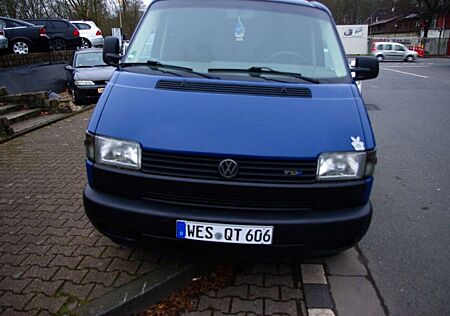 VW T4 Caravelle Volkswagen 2.5 TDI 65kW ** neuer Motor **