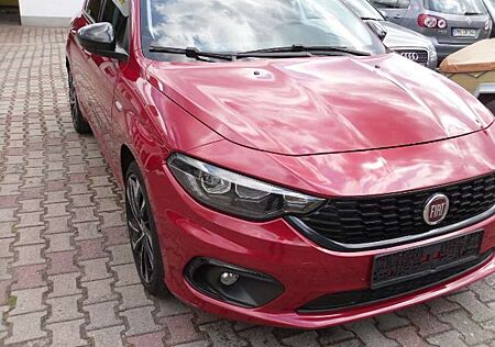 Fiat Tipo 1.4 T-Jet S-Design