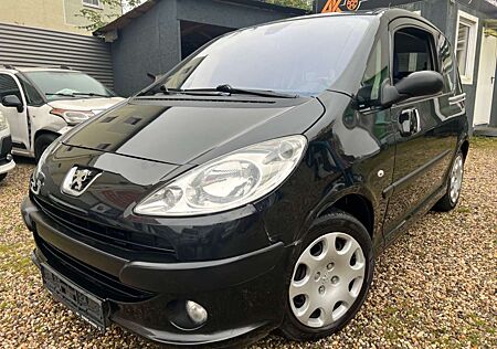 Peugeot 1007 Premium*KLIMA*SCHIEBETÜR*E-FENSTER*PDC*MFL*