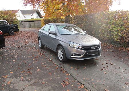 Lada Vesta 1.6 16V Luxus Automatik Navi Sitzheizung