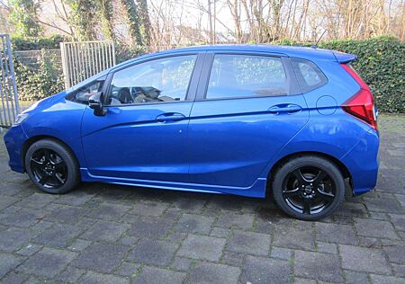 Honda Jazz 1.5 i-VTEC CVT Dynamic AHK u.Winteräder