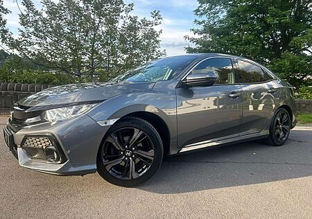 Honda Civic 1.0 VTEC Elegance Navi/R-Kamera/1.Hand