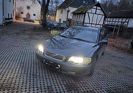 Volvo V70 T5 Premium ( 250 PS) -