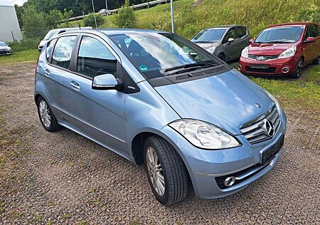 Mercedes-Benz A 180 Elegance Klima M+S Teilleder