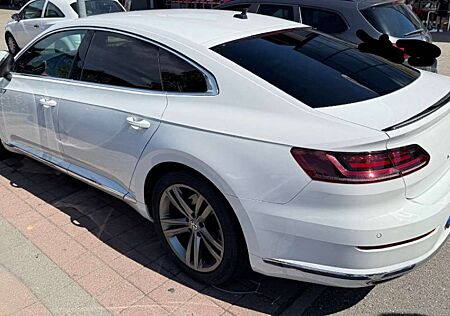 VW Arteon Volkswagen 2.0 TSI DSG R-Line